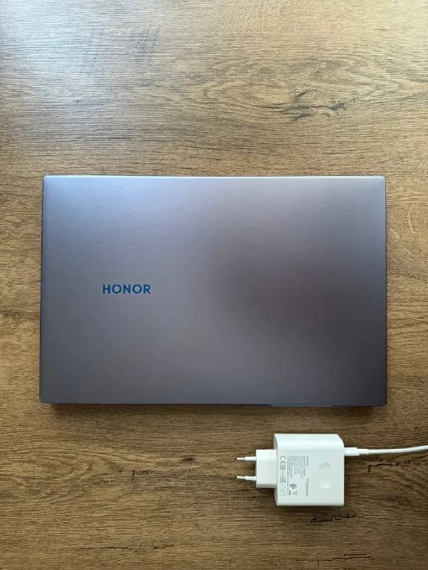 Honor MagicBook 14 — Тбилиси — 550 ₾