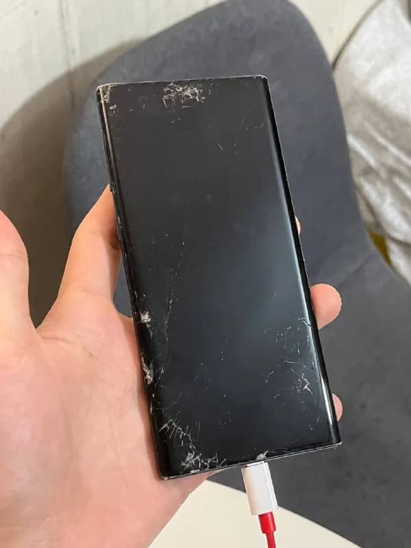 Samsung Galaxy note 10. Стилуса и слота сим нет. — Тбилиси — 10 ₾