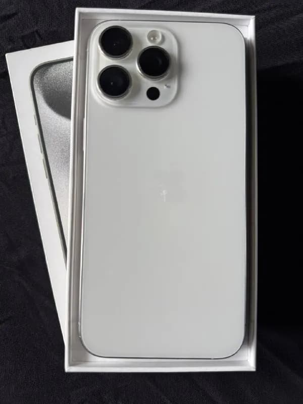 iPhone 15 pro max и iPad Pro — Тбилиси