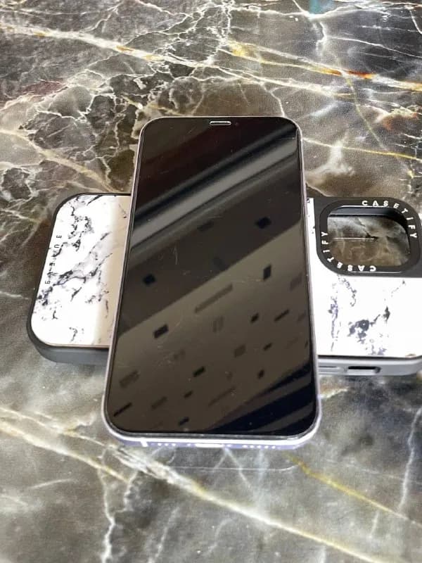 Iphone 12 128 Повидал жизнь, но в целом сойдет. — Тбилиси — 550 ₾