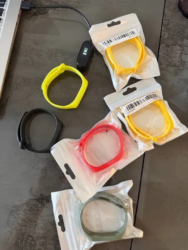 1. Mi band 4 - 30 лари — Тбилиси