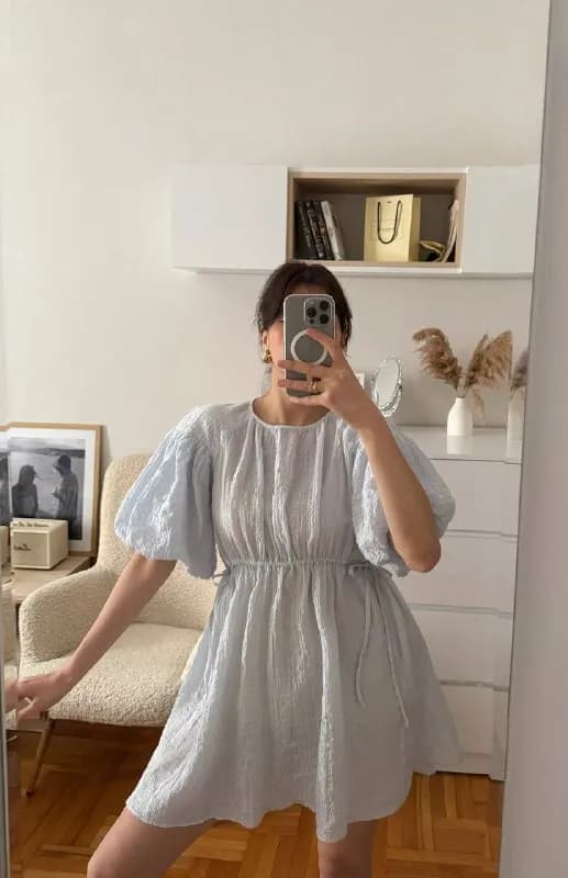1. Платье H&M. M. Хлопок, гладить не нужно. Очень легкое. Размер в талии регулируется, можно завязыв — Тбилиси — 170 ₾