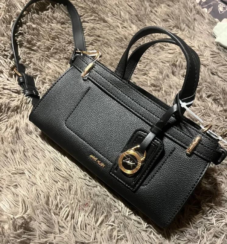 Anne Klein 110 л — Тбилиси