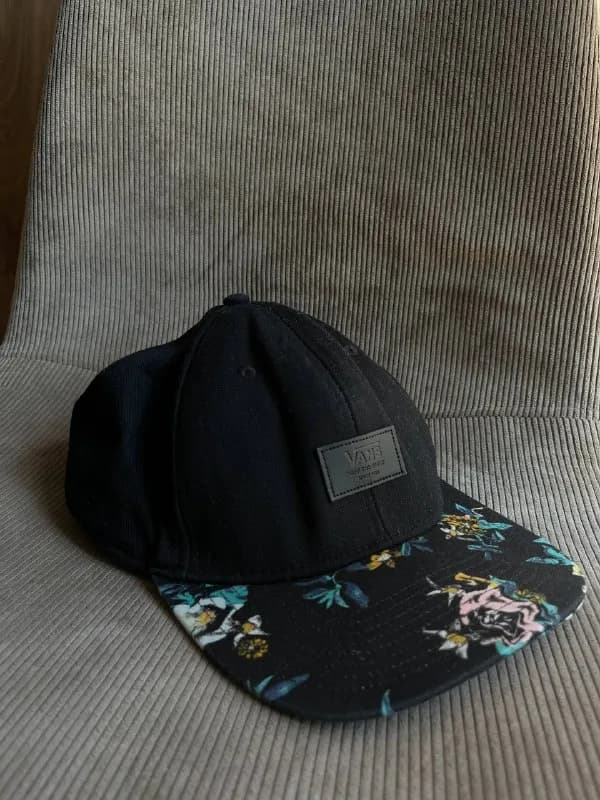 vans, — Батуми — 50 ₾