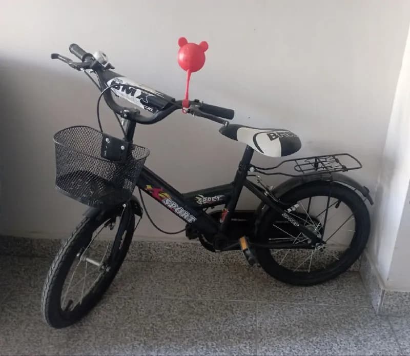 1) Детский велосипед Sport BMX, возраст 4+, есть доп. колесики, практически новый (ребенок катался — Тбилиси — 100 ₾