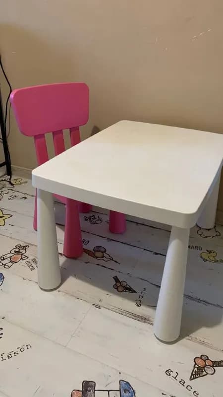 IKEA LÄTT: стол и стул. Легкий, прочный и удобный для рисования, игр, занятий и творчества. — Батуми — 80 ₾