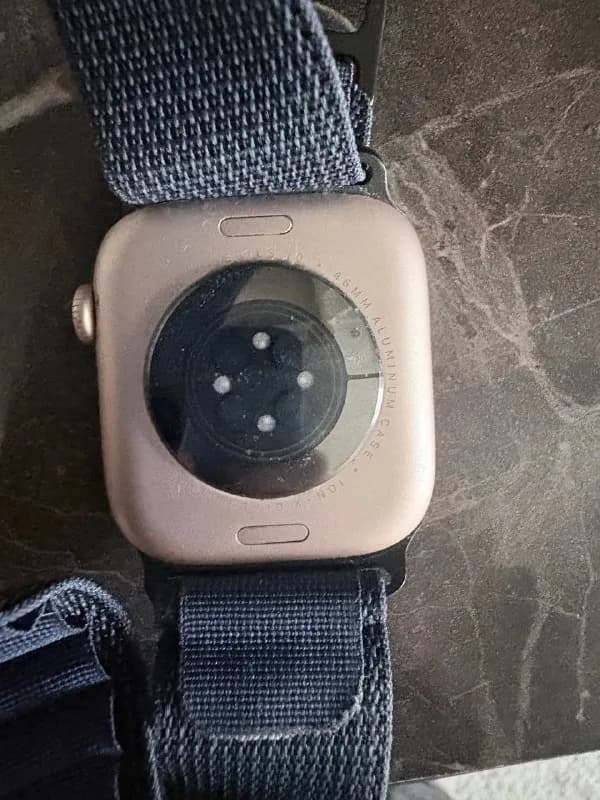 Apple Watch 10 46 мм — Батуми — 550 ₾
