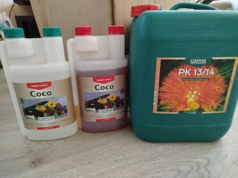 CANNA. COCO A 1л — цена 15 лари. COCO B — цена 15 лари. PK 10л — 250 лари. Полные абсолютно, ни разу — Тбилиси — 15 ₾