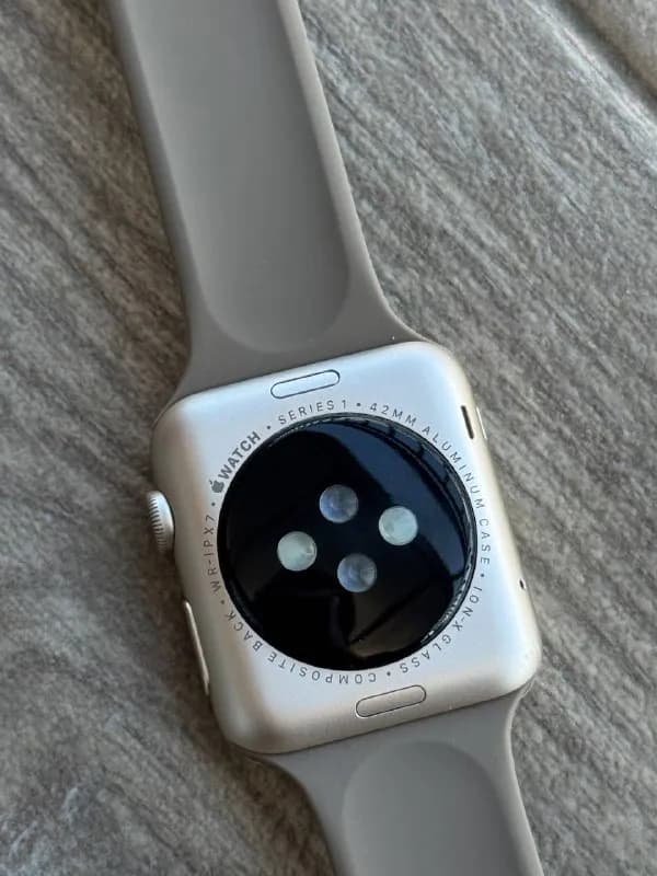 Apple Watch Series 1, 42 mm — Тбилиси — 150 ₾