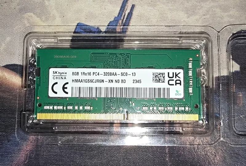 SK hynix, ddr4 8 gb, so-dimm, 3200 мгц, тайминги CL22. Из ноутбука thinkpad. В работе была пару неде — Тбилиси — 40 ₾