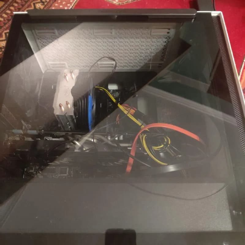 PC) с побитым как собака монитором — Тбилиси — 100 $