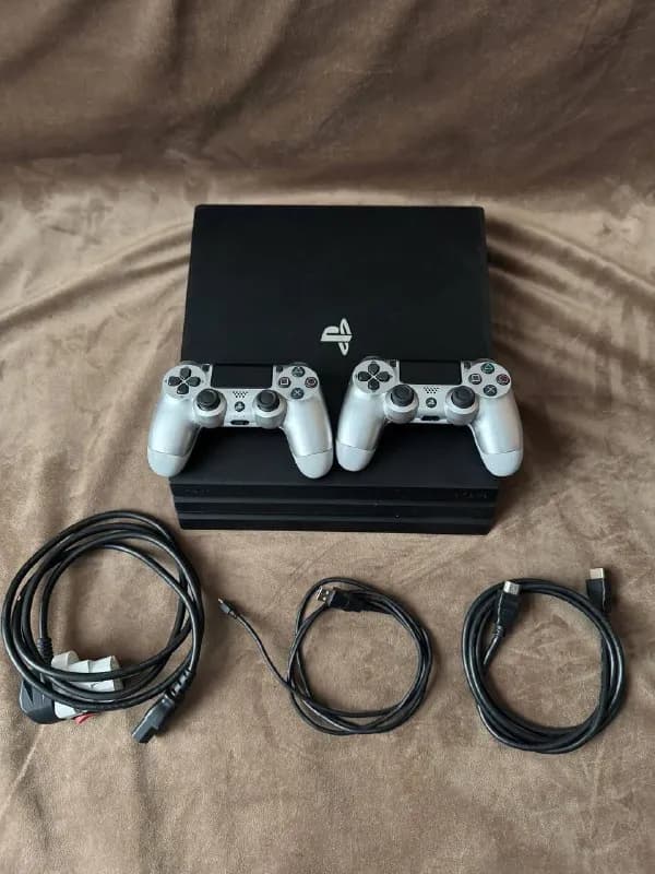 Playstation 4 Pro в Идеальном состоянии сегодня поменяли Термо-Пасту и очистили полностью. Работает — Тбилиси — 600 ₾