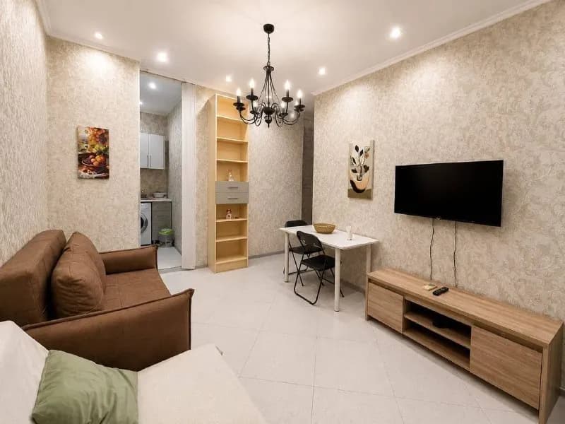 1+1 по улице Пиросмани, 1а — Батуми — 700 $