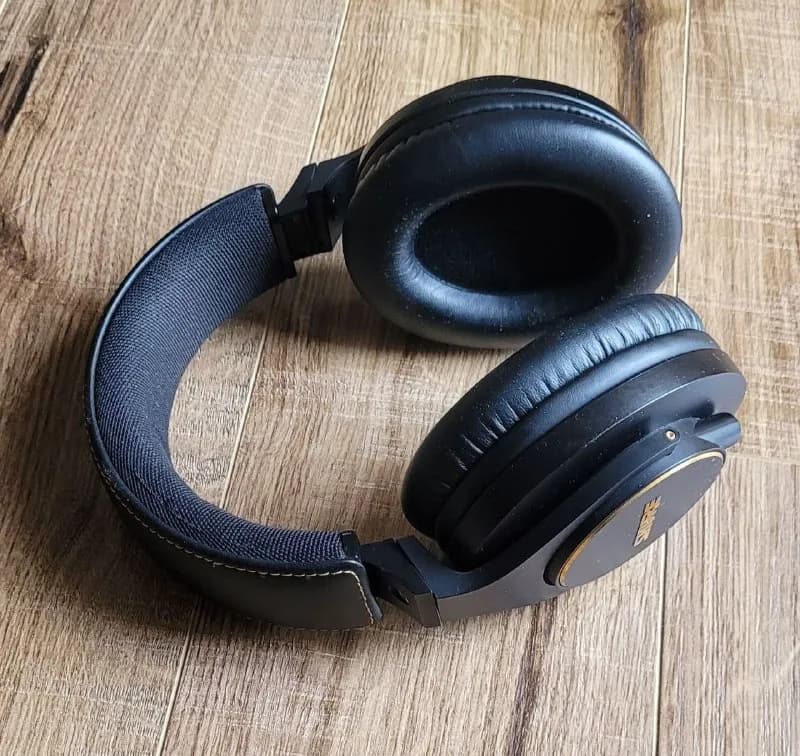 Shure 840A, в комплекте кабель 3 м и чехол для переноски. Состояние отличное, цена 315 gel. Тбилиси — Тбилиси — 315 ₾