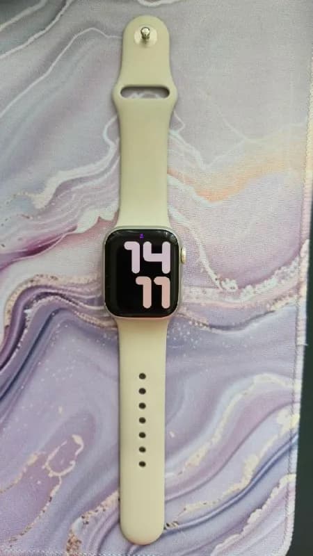 Apple Watch Series 8, приобретенные в сентябре 2022 года. Часы в отличном состоянии, пользовалась ма — Тбилиси — 700 ₾