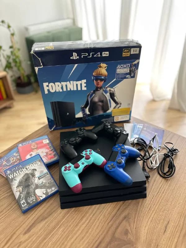 PlayStation 4 (PS4) 1TB + 4 джойстика + 3 игры — Тбилиси — 600 ₾