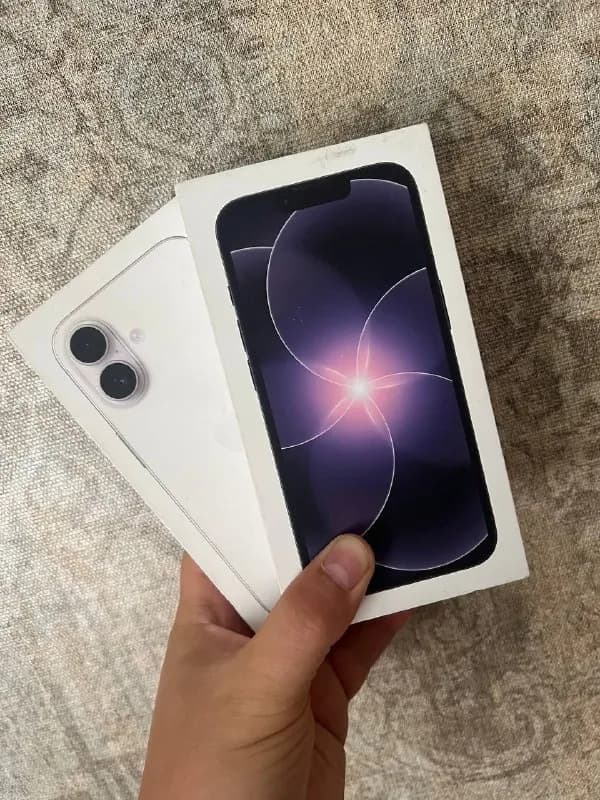 iPhone 17 White на 256 Гб 1sim+esim (2450 лари) — Батуми — 2 450 ₾
