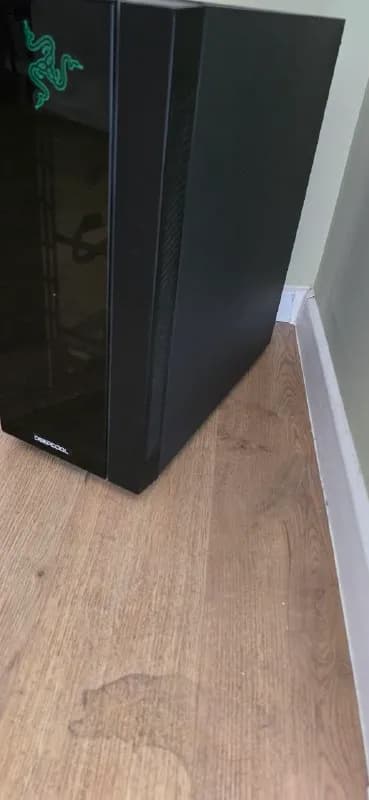 i5 7400, мать msi z270 gaming plus, видеокарта 1070 8 gb (месяц назад провели обслуживание, зам — Тбилиси — 350 $