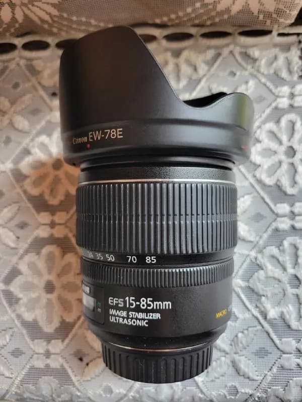 Canon EF-S 15-85mm f/3.5-5.6 IS USM. Отличное внешнее и техническое состояние. Требуется только заме — Тбилиси — 70 ₾