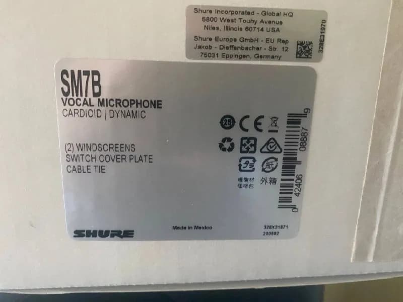 Shure SM7B в отличном состоянии, полный комплект с коробкой. Работает идеально — Тбилиси — 650 ₾