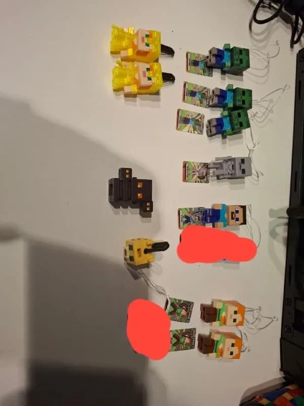 Фигурки Minecraft Kinder Joy обмен — Батуми