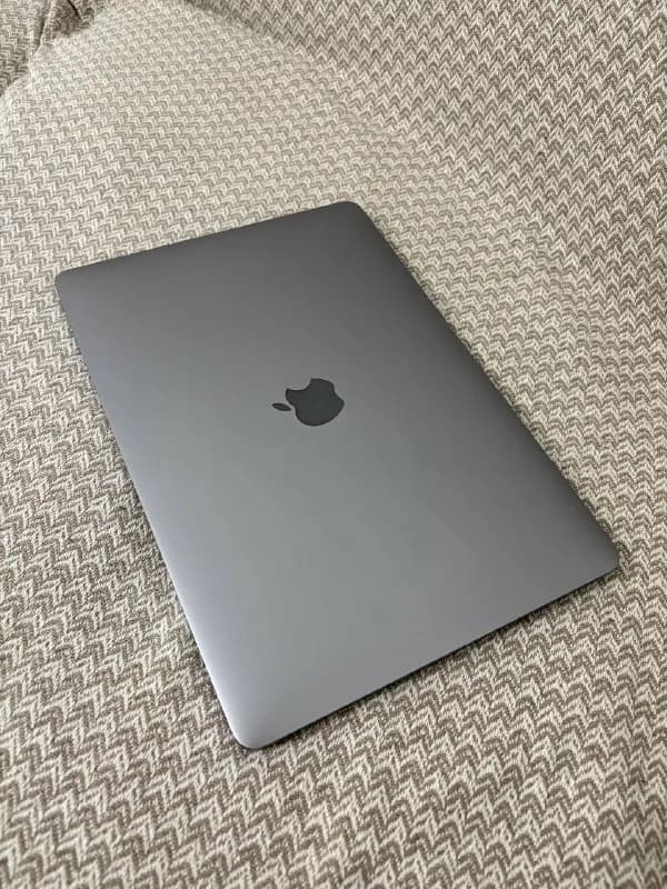 MacBook Pro [телефон]/256 ГБ. — Батуми — 570 ₾