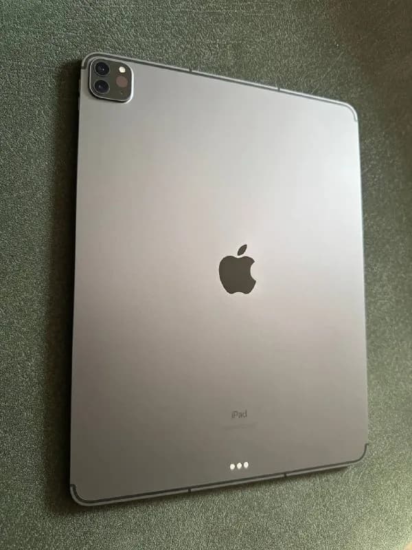 iPad Pro 12.9» (5-го поколения) 256 ГБ — Батуми — 1 800 ₾