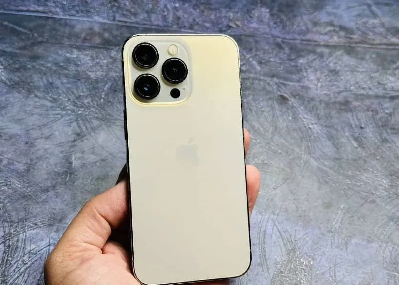 iPhone 13 Pro — Батуми — 850 ₾