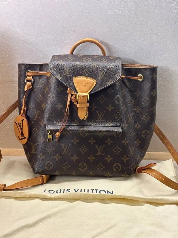 Louis Vuitton Montsouris Backpack MM Monogram. Модель этого рюкзака является современным переиздание — Тбилиси — 1500 $