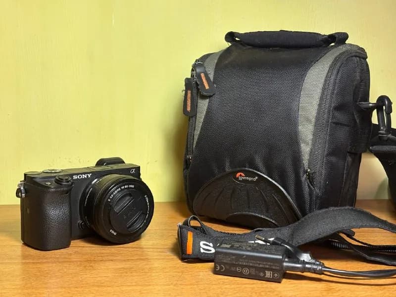 1. Фото 1: Камера Sony a6400 (E-mount, APS-C, 24.2 Мп). — Тбилиси — 1500 ₾