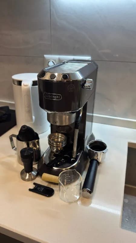 Delonghi EC885, покупалась 2 месяца назад, готовили кофе раз 20-30 за все время, работает идеально, — Тбилиси — 500 ₾
