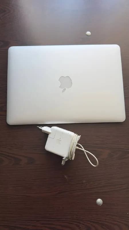 MacBook Air 2017 13» — Тбилиси — 600 ₾