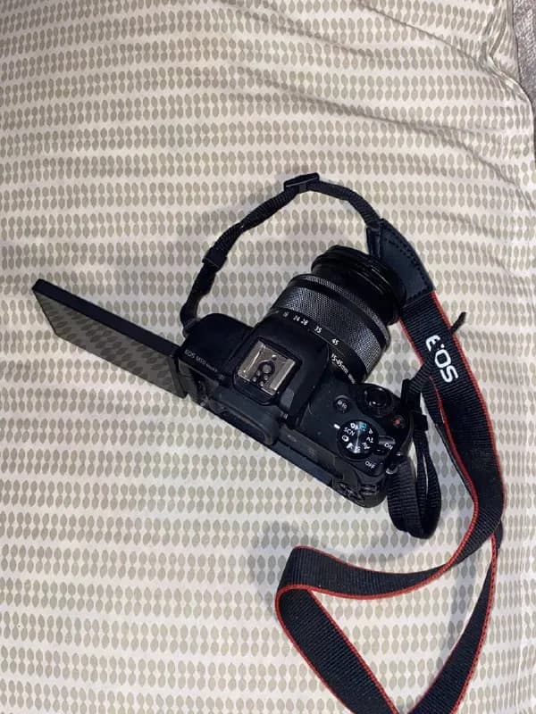 canon m50 mark II + китовый объектив + зарядник + 2 аккума + сумка для фотика — Тбилиси — 550 $