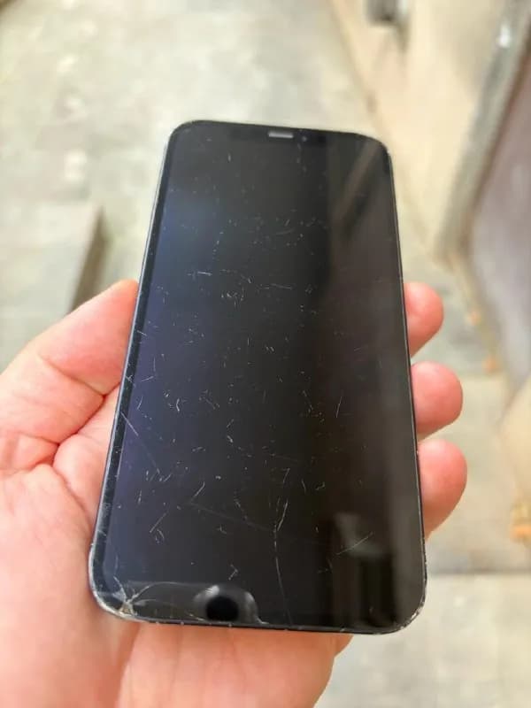 iphone 12, 128 gb, чёрный. — Тбилиси — 200 ₾