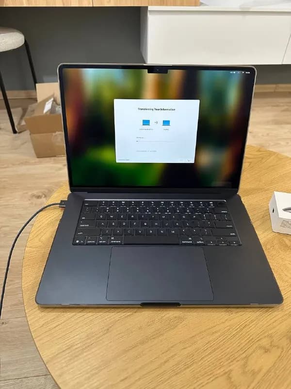 MacBook Air 15 M4 16/512 Midnight — Тбилиси — 3 400 ₾