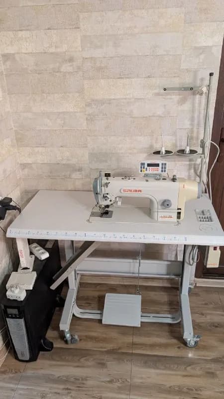 Siruba DL7000-RM1-64-13 Промышленная прямострочная одноигольная машина со встроенным сервомотором и — Тбилиси — 2 500 ₾