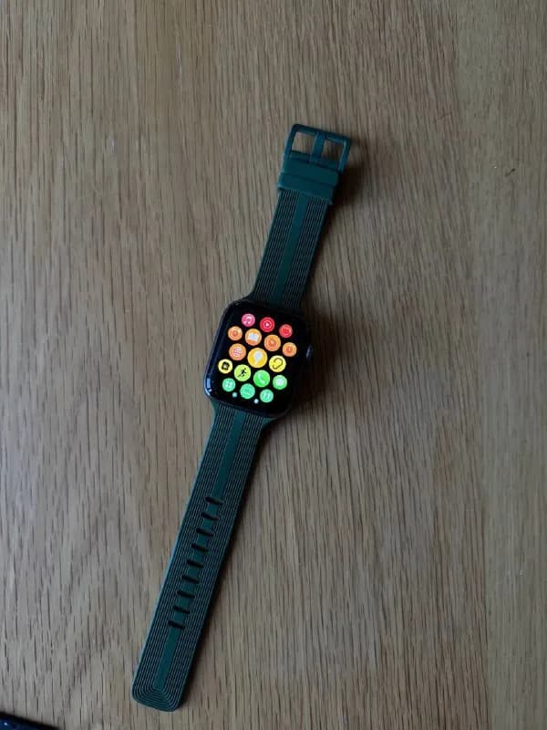 Apple Watch Series 4 — Тбилиси — 300 ₾