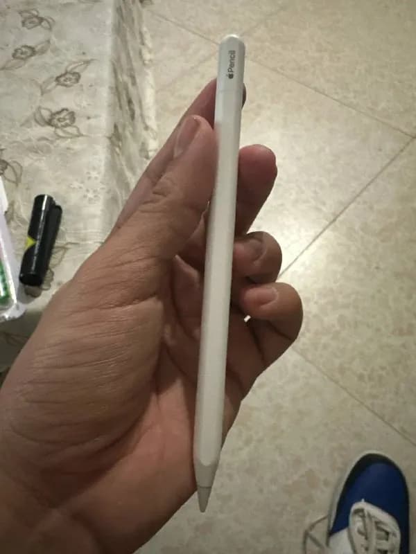 Apple Pencil (USB-C) — как новый — Батуми — 170 ₾