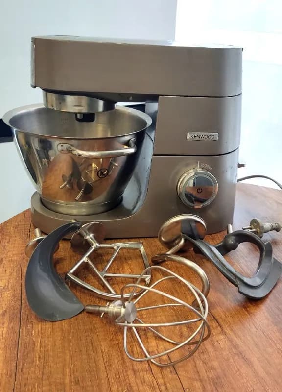 Kenwood Chef Titanium. Чаша из нержавеющей стали объемом на 3л с набором насадок для замешивания тес — Тбилиси — 600 ₾