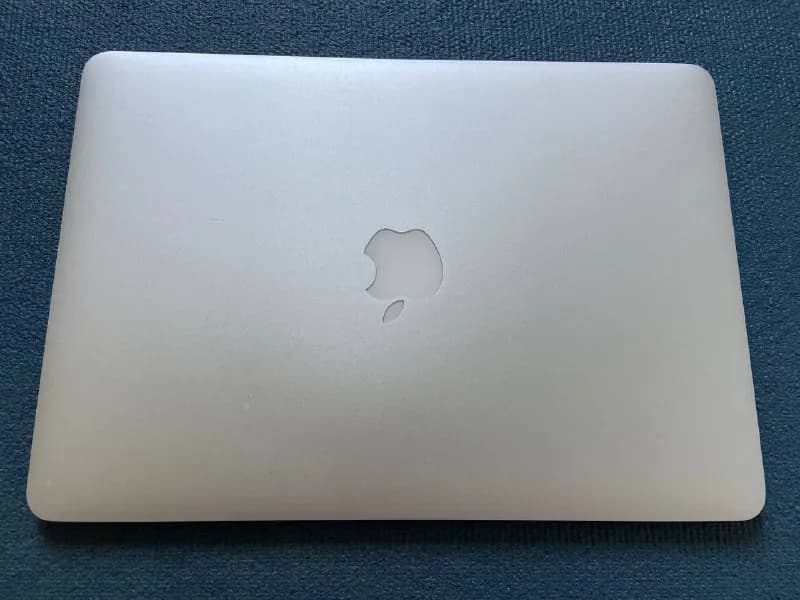 macbook air 2013 года. 8gb оперативной памяти, 120gb — Тбилиси — 400 ₾