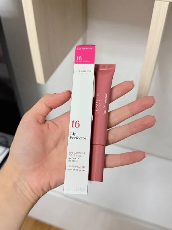 Clarins lip perfector — Тбилиси — 48 ₾