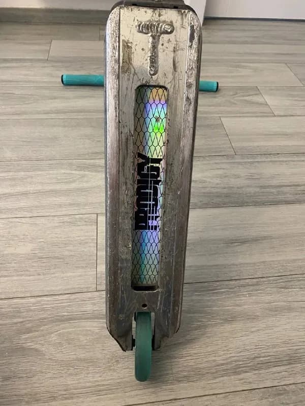 Blunt Prodigy c9, дека без трещин в хорошем состоянии, продаю за 150 лари возможен торг, продаю только — Батуми — 150 ₾