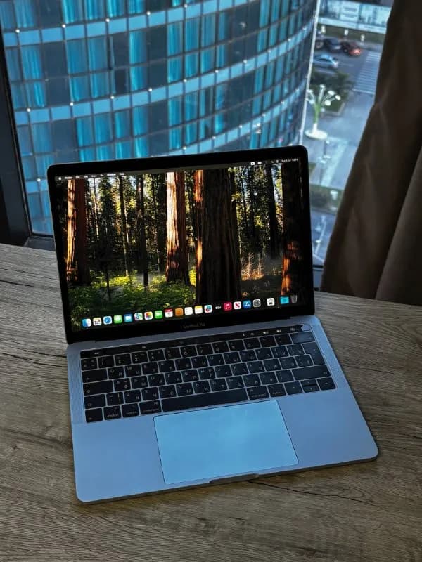 MacBook Pro 13» 2019/20 (16GB / 256GB) — Батуми — 1 040 ₾