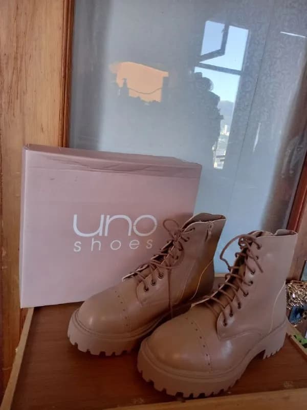 Uno Shoes 39 размер, новые. Стоили 109 лари, продаю за 70. — Тбилиси — 109 ₾