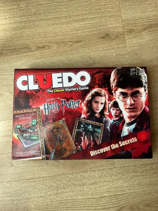 1) Игра Cluedo: Harry Potter (на английском языке). — Тбилиси — 30 ₾