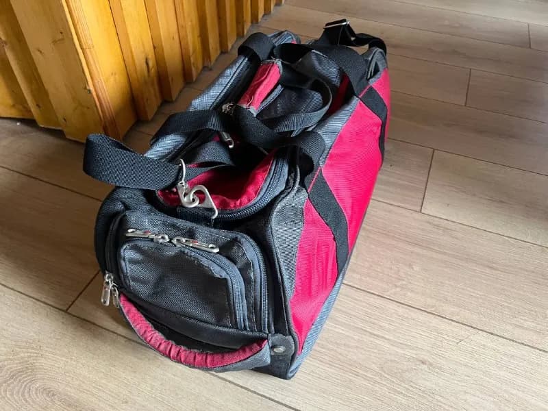 Swiss Gear. Оригинал. Размеры 55×25×30 см. Очень прочная. Отдельный карман для обуви. В отличном сос — Батуми — 60 ₾