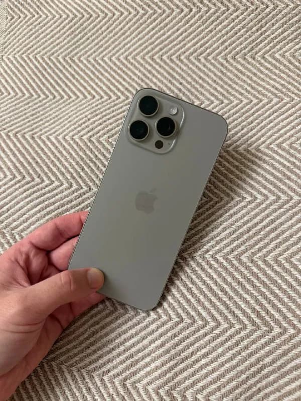 iPhone 16 Pro Max 256 gb (physical sim) в цвете ‘Natural Titanium’. — Тбилиси — 2800 ₾