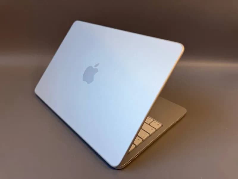 MacBook Neo 13, 8/512 gb — Батуми — 1700 ₾