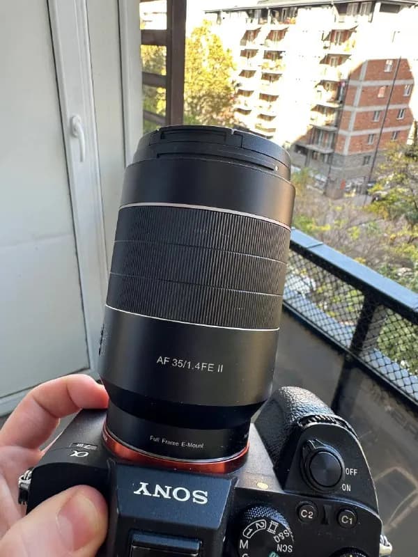 Rokinon / Samyang 35 mm f/1.4 AF II Lens for Sony E-Mount — Тбилиси — 1300 ₾