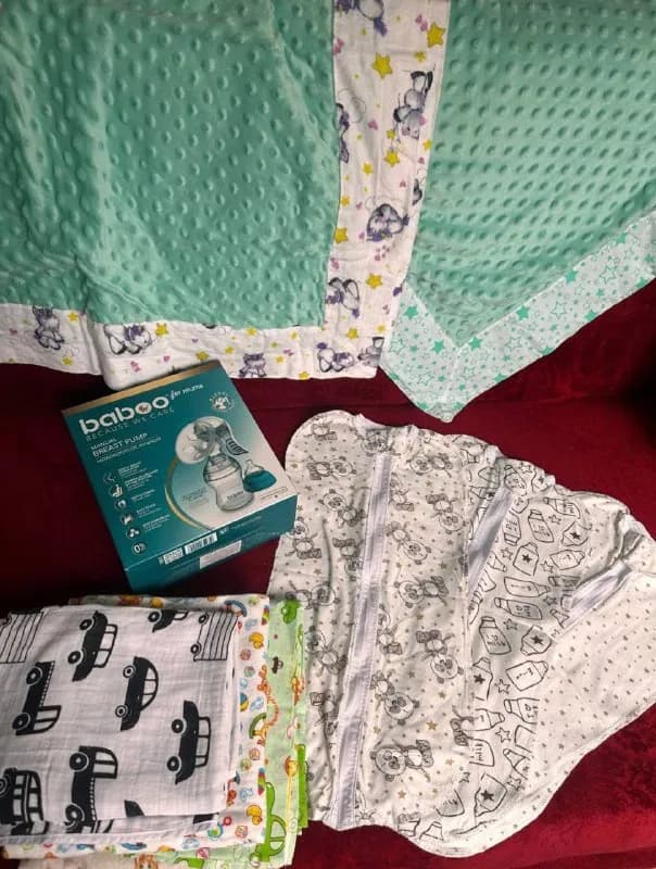 2 пледа, пеленки, 3 конверта на замочке, молокоотсос — Тбилиси — 50 ₾